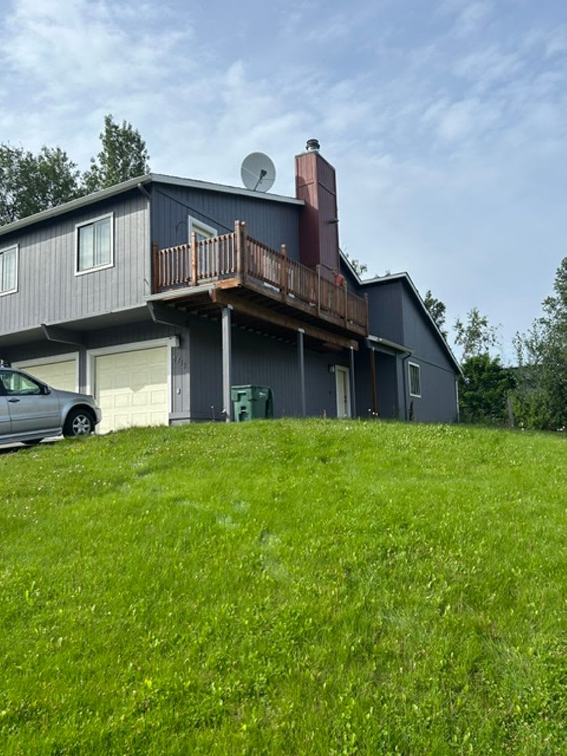 Designer 2 Bedroom with garage, deck, and view – photo 1