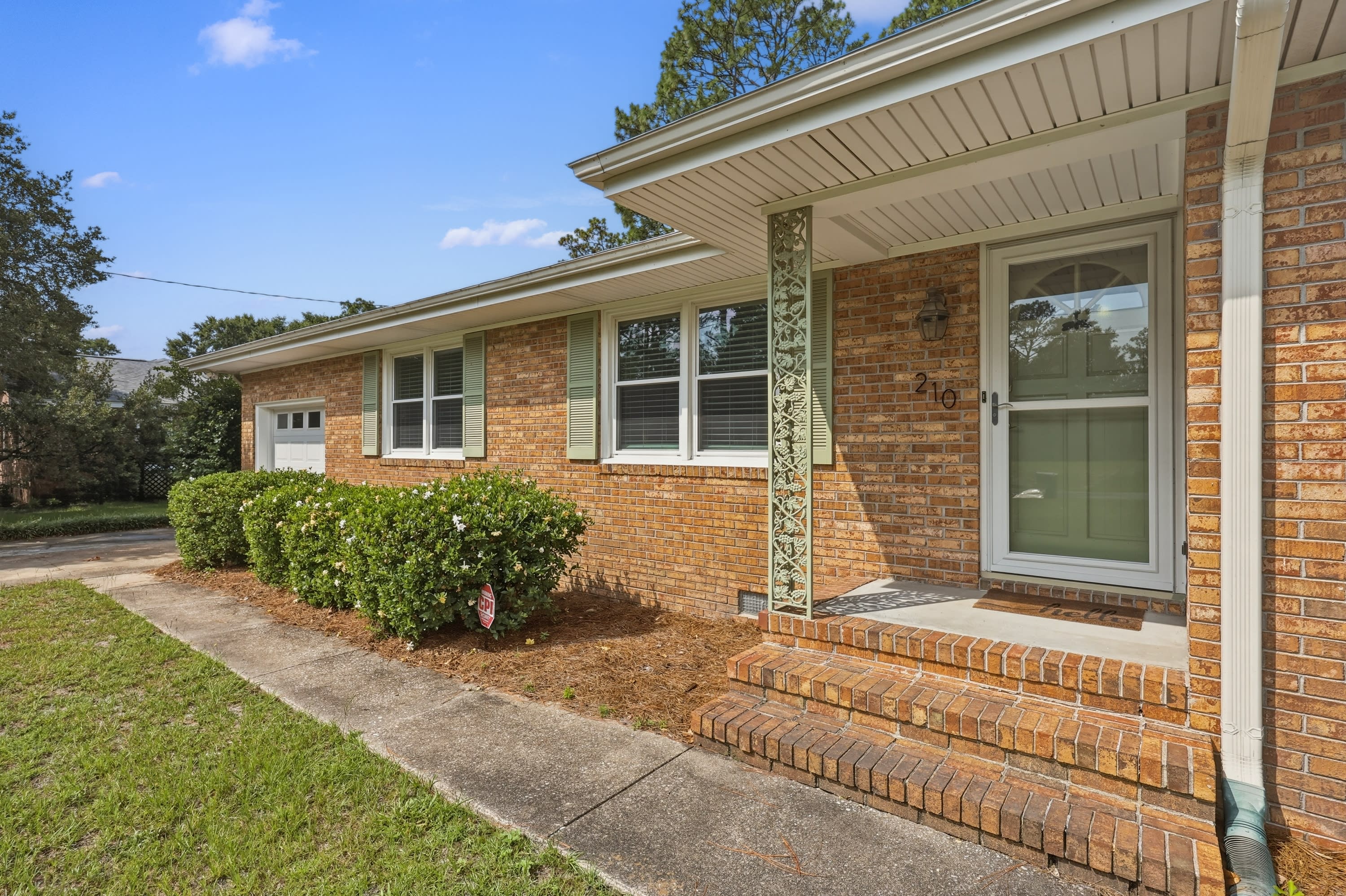 210 Madeline Drive – photo 2