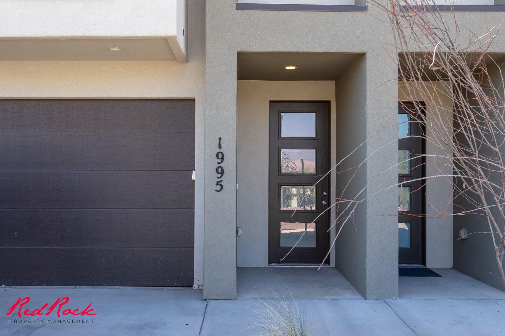 Stunning Dog Friendly 4 Bedroom 2 5 Bath Townhome – photo 1