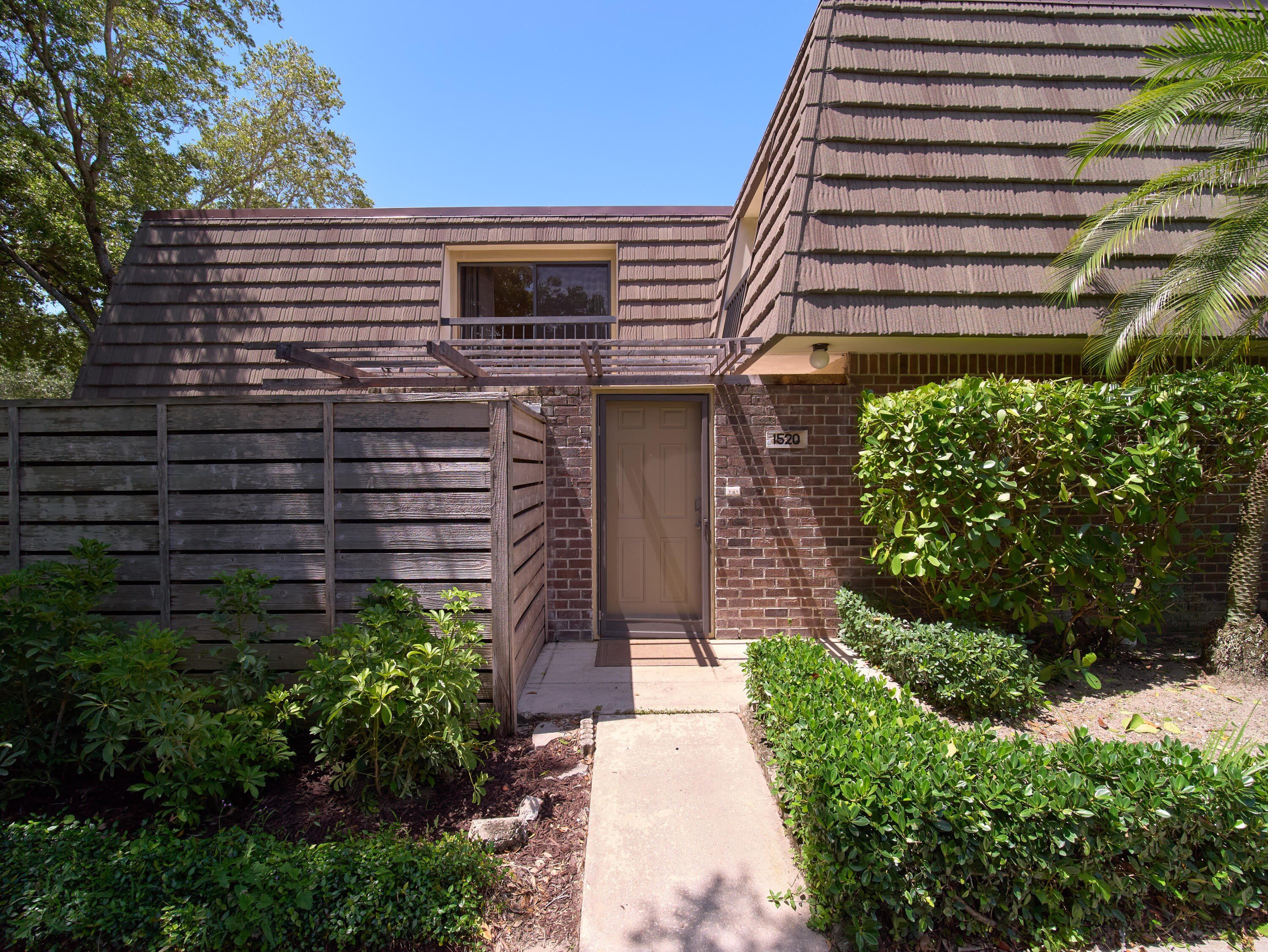 1520 15th Terrace – photo 3