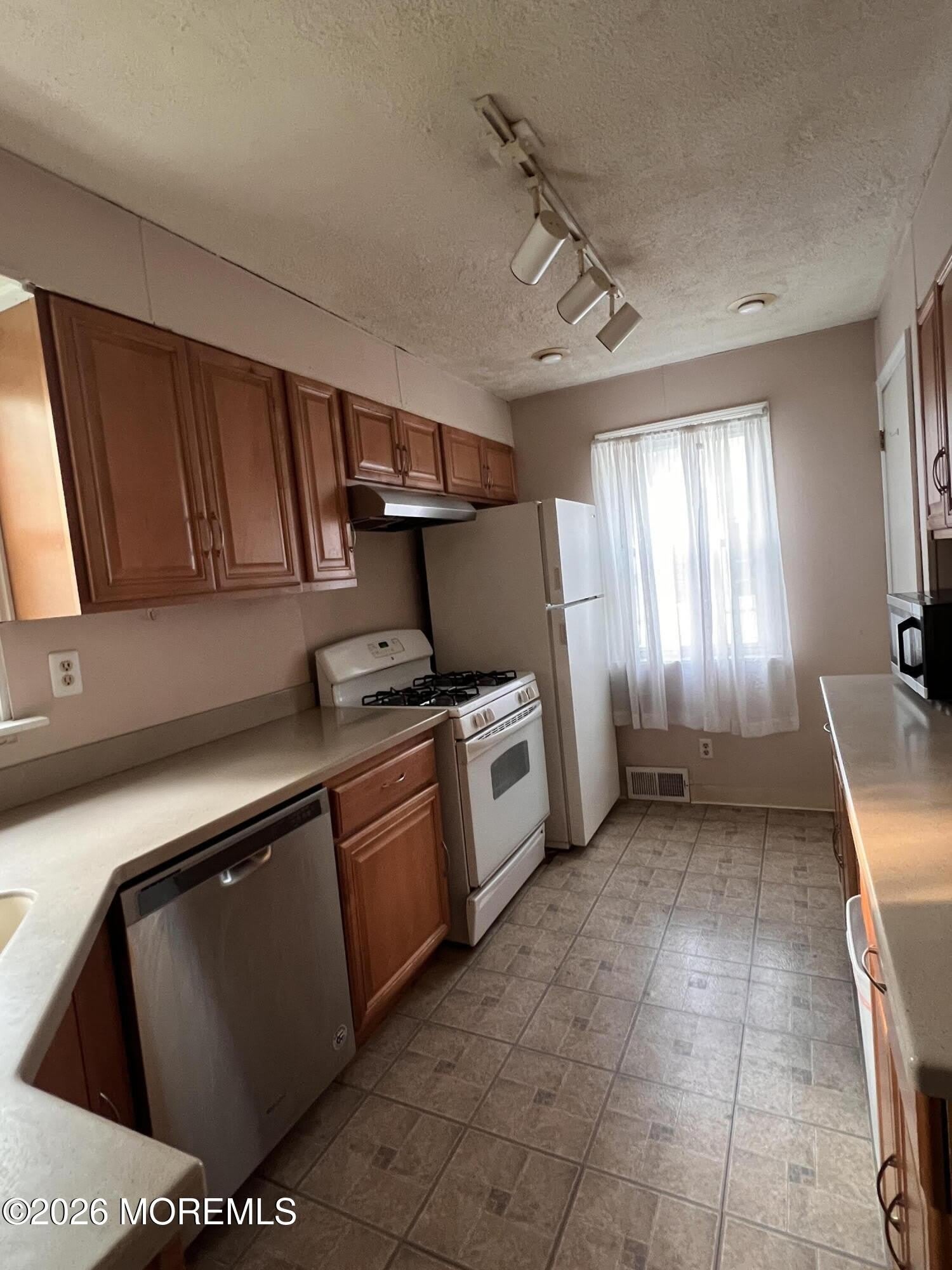 205 Villa Place – photo 4