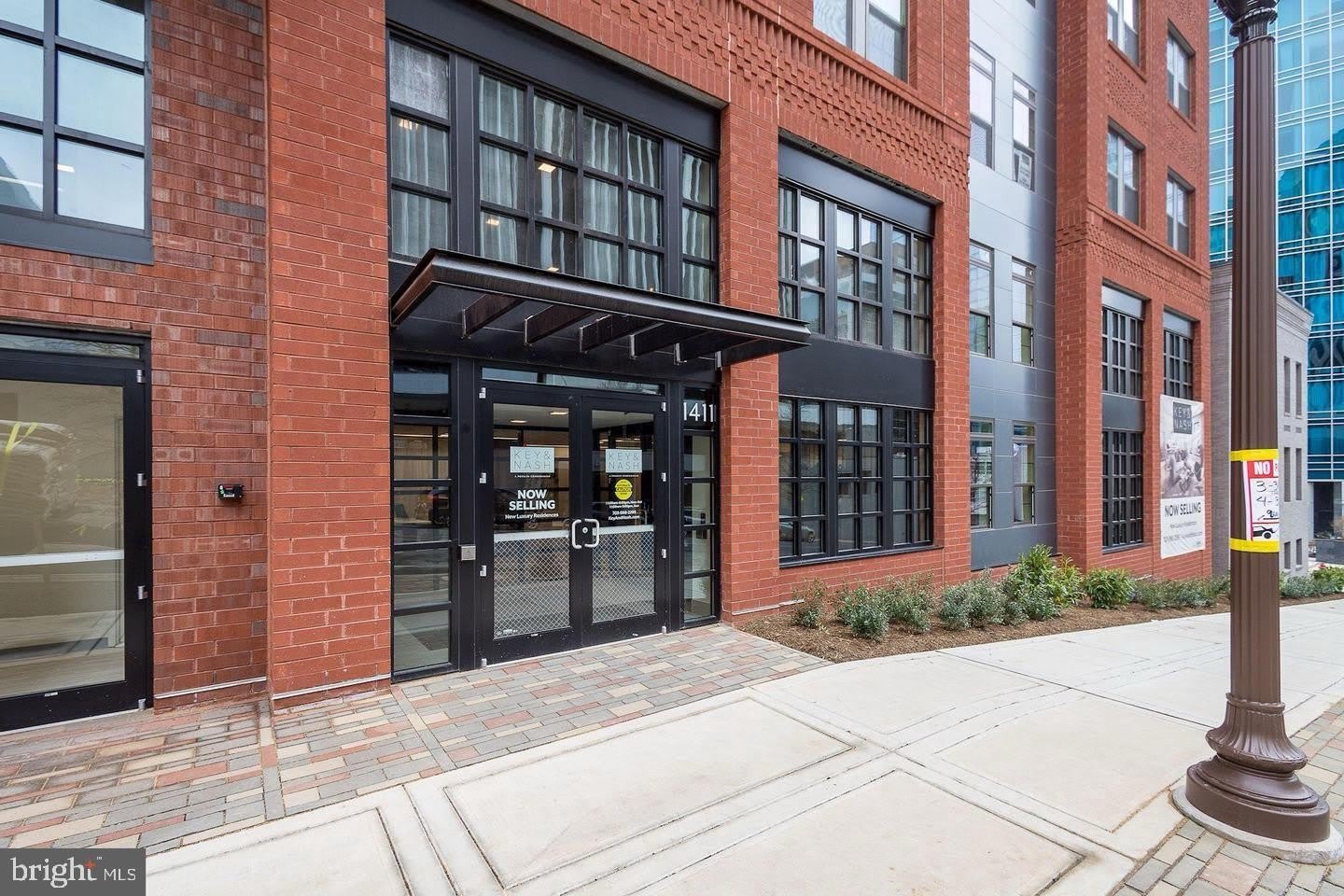 1411 KEY BLVD #406 – photo 1