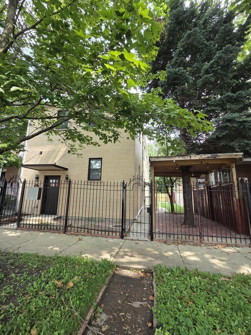 1427 N Lawndale Avenue – photo 2