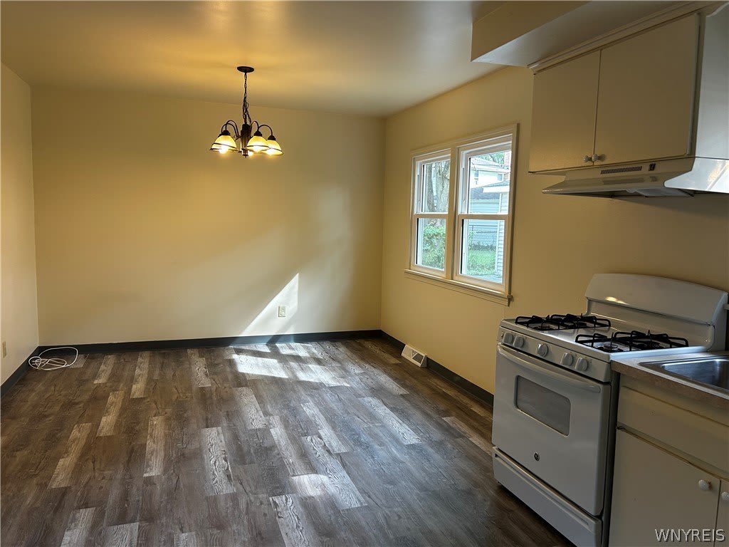 180 Greenfield Drive – photo 4