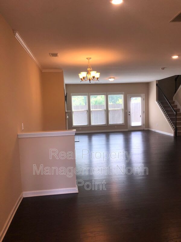 1175 Hampton Oaks Drive – photo 4