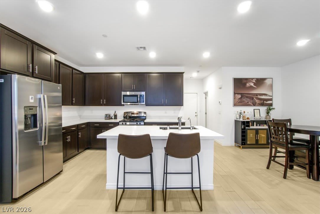 1529 E Eva Crossing Place – photo 3