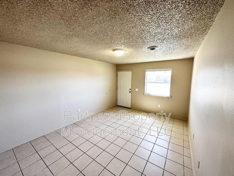 97 Pine Avenue – photo 2