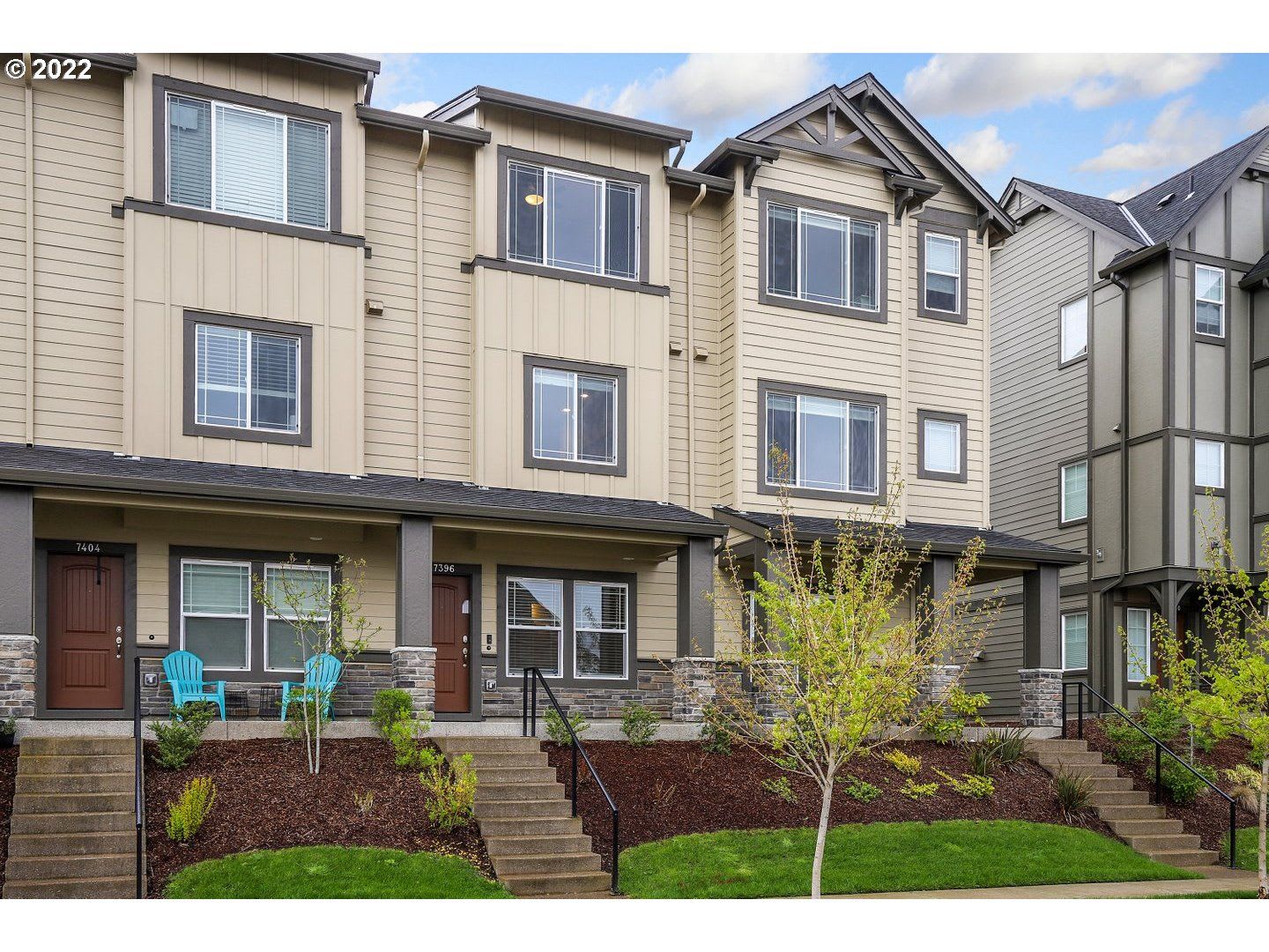 Modern North Bethany 2-Bedroom + Den Townhome with Garage, Private Balcony near Parks & Trails – photo 2