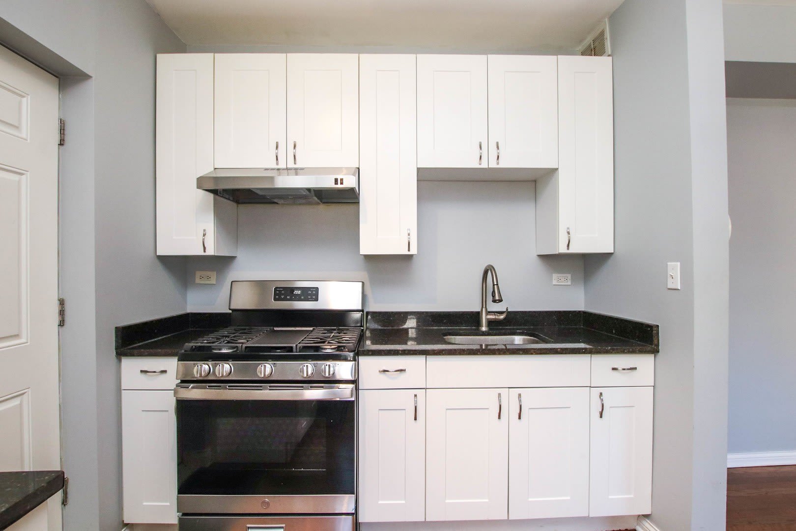 1626 W FARWELL Avenue – photo 3