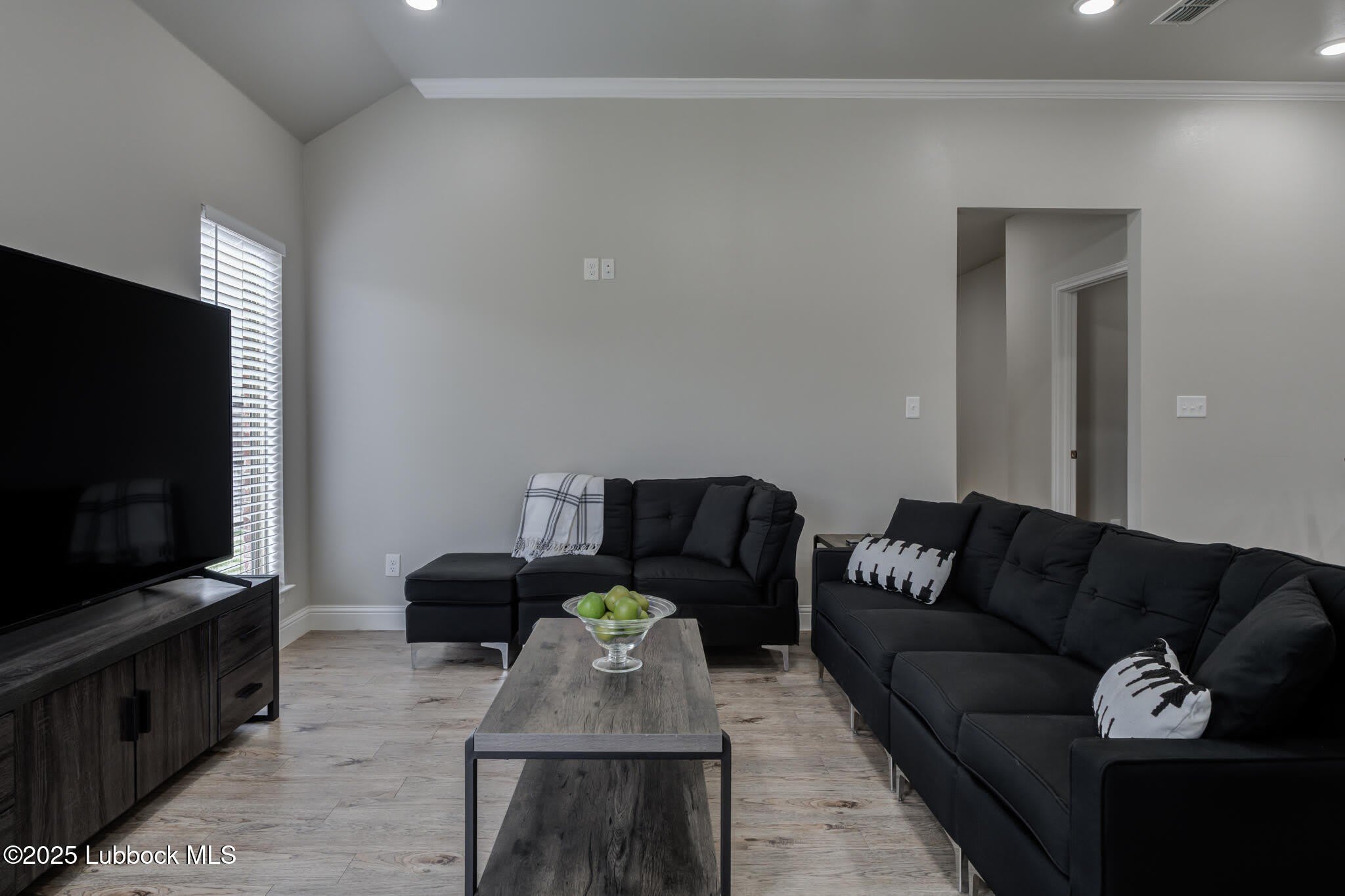 1206 N Essex Avenue – photo 3