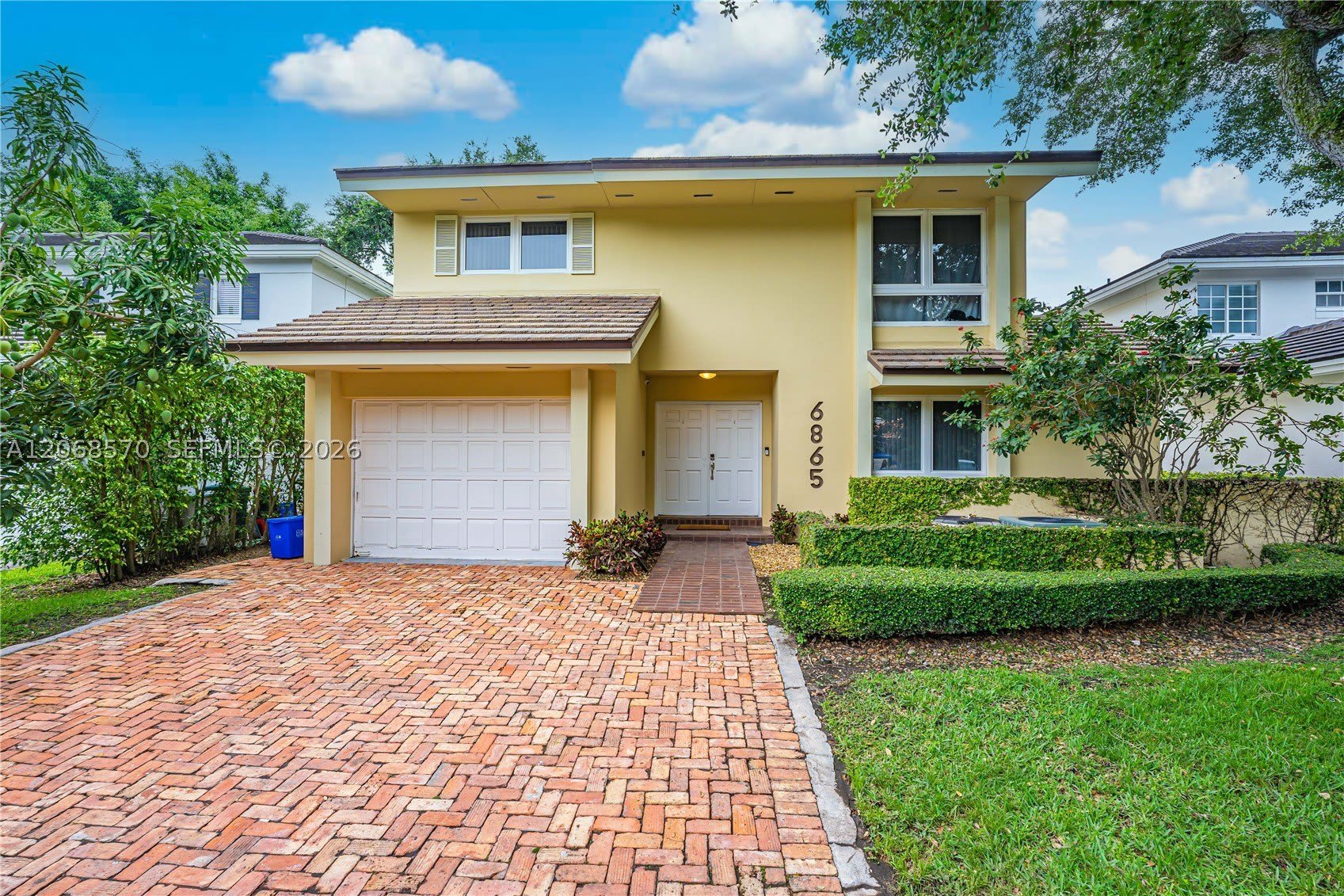 6865 Veronese St – photo 1