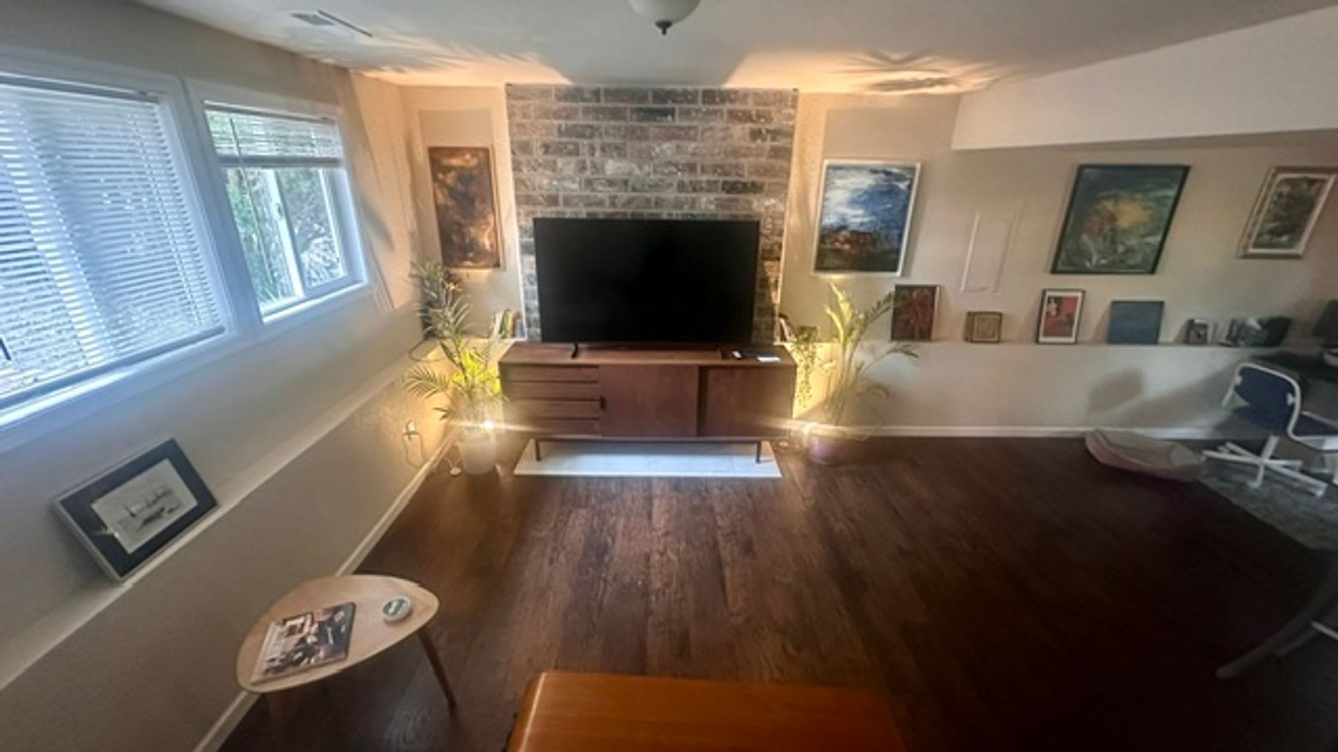 Beautifully remodeled 2 Story SFH 3-4 BD 2.5 BA+Large 2 car garage, Fenced Yard for rent – photo 5