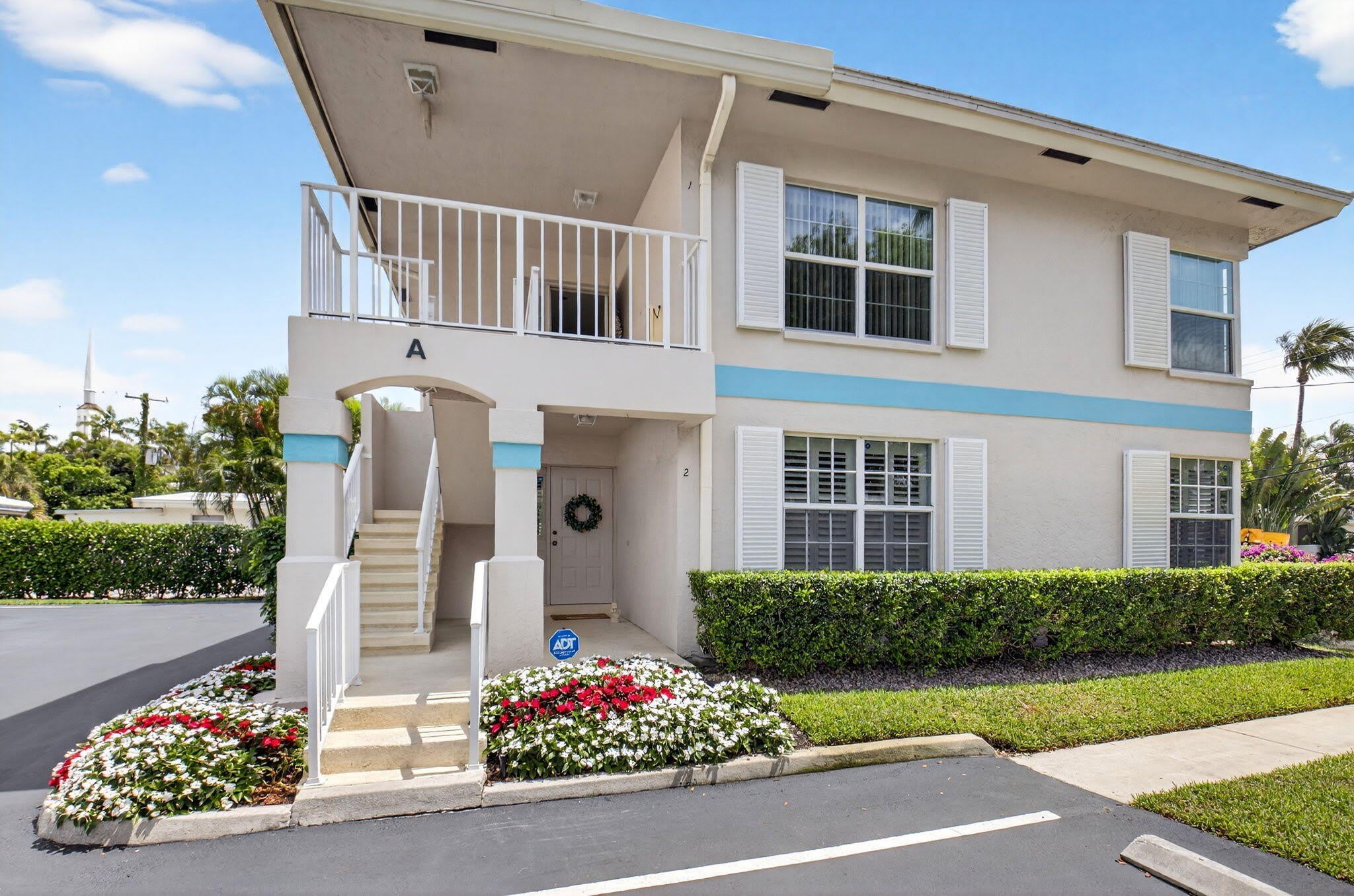 75 Venetian Drive – photo 1