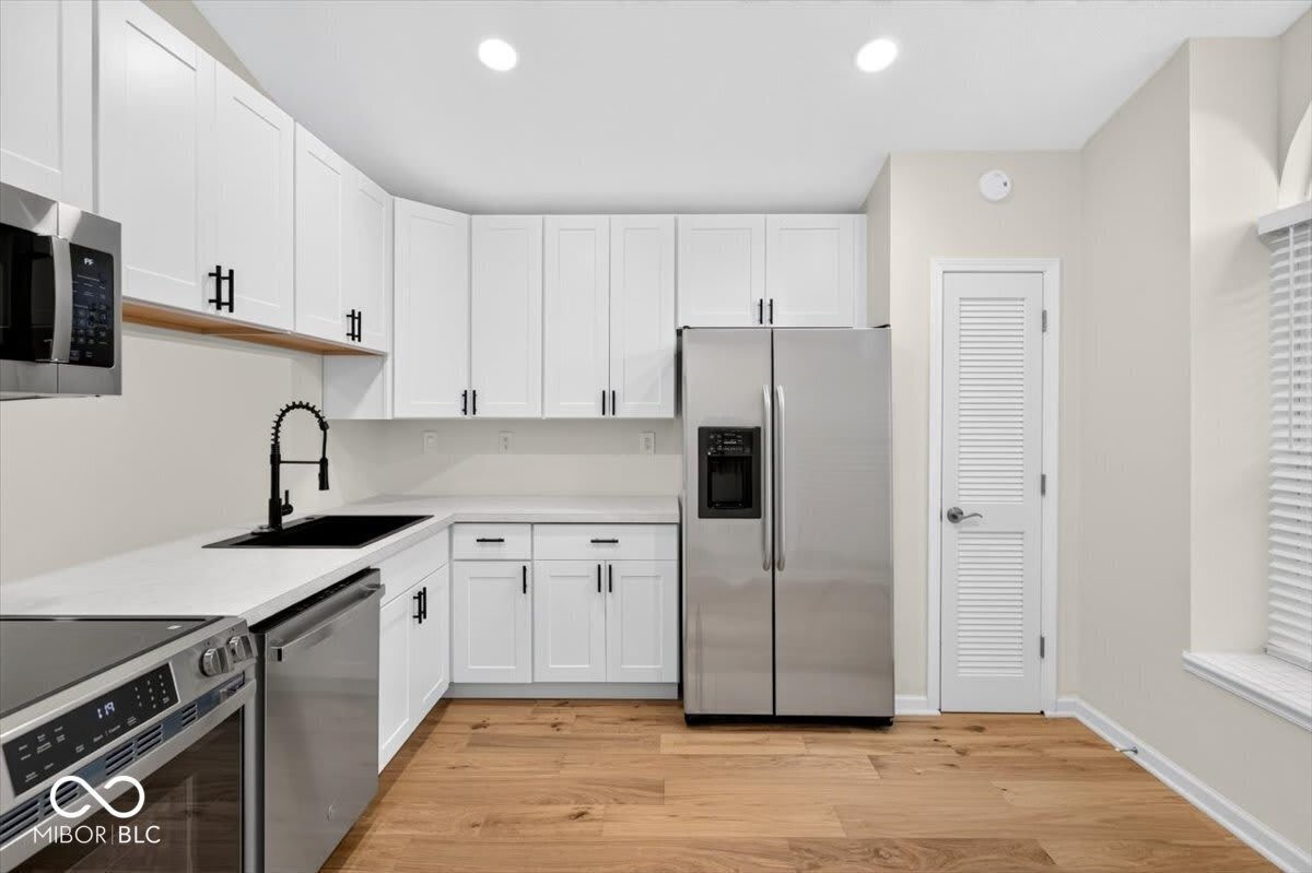 9218 N Park Avenue – photo 4