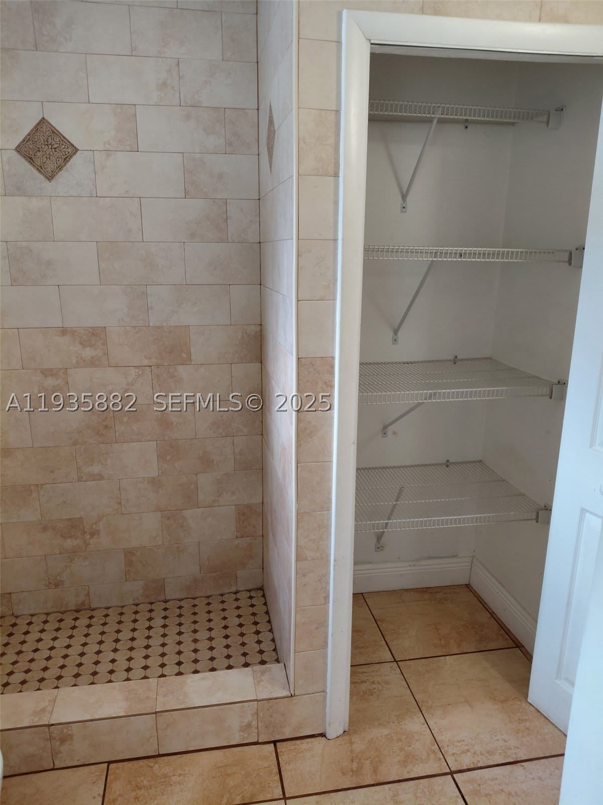 3503 SW 24th St – photo 5