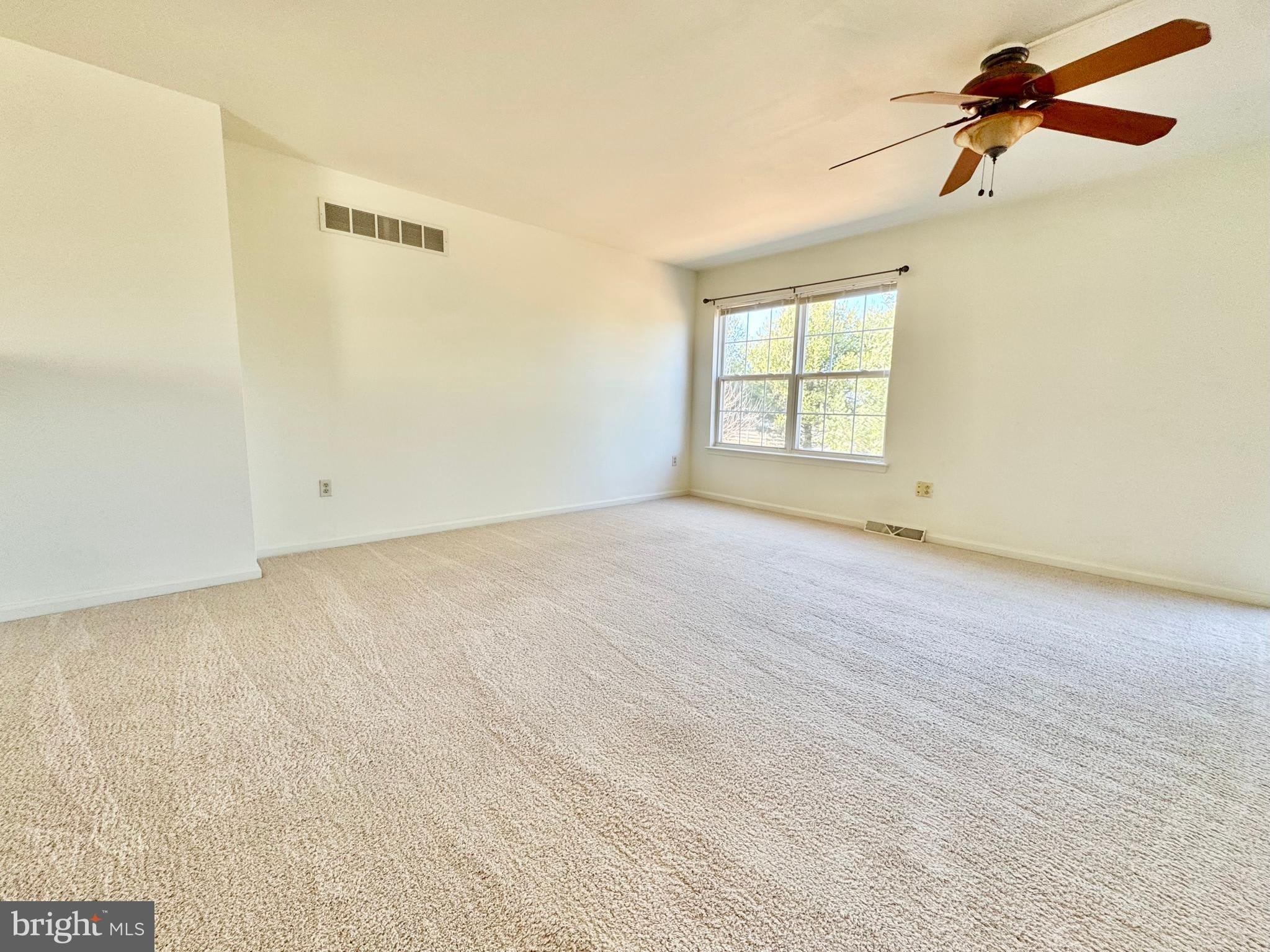 305 CHARRING CROSS Drive – photo 5