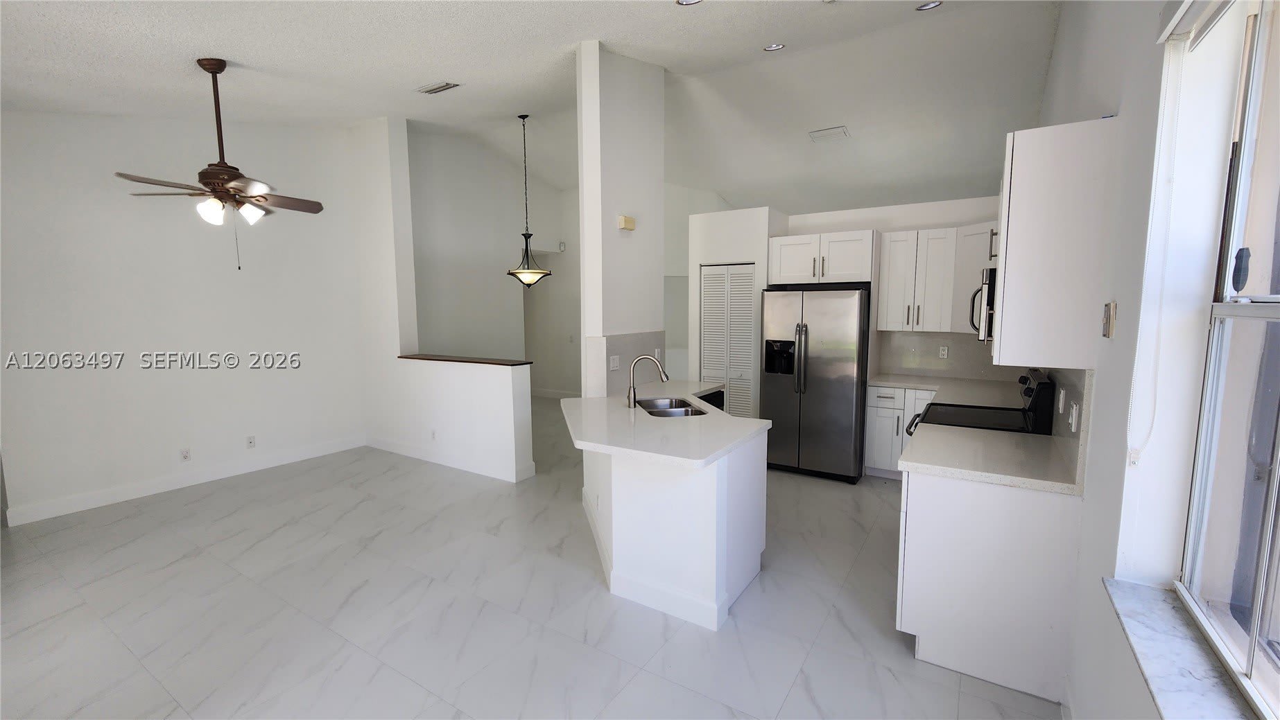 924 Falling Water Rd – photo 4