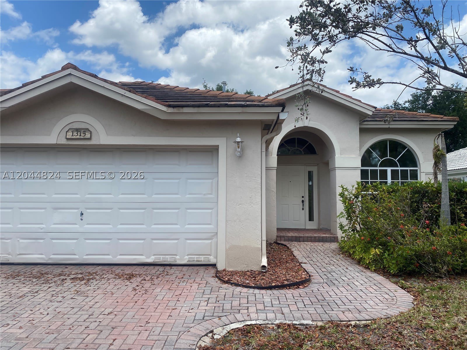 1315 NW 143rd Ave – photo 2