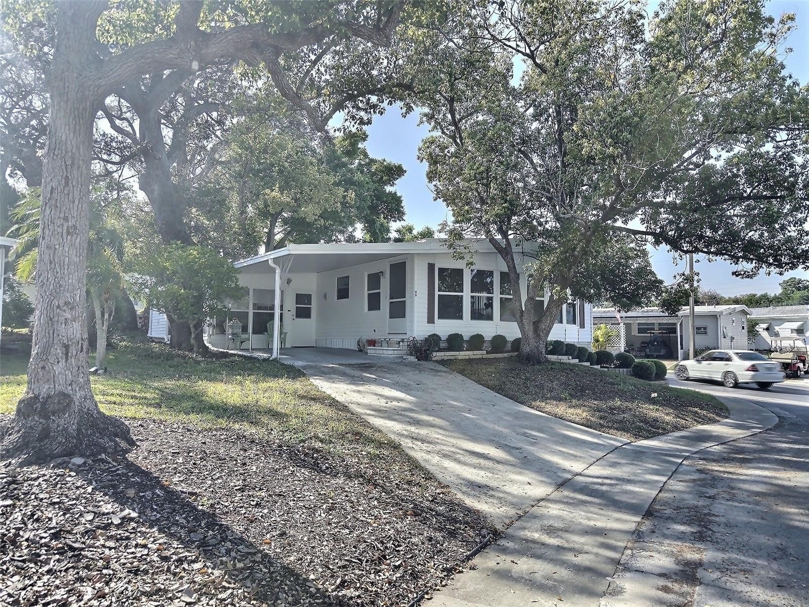 46 Palm Forest Drive – photo 1