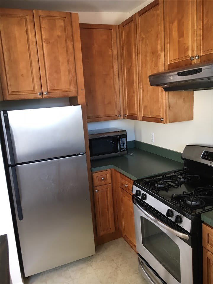 247 GROVE ST – photo 4