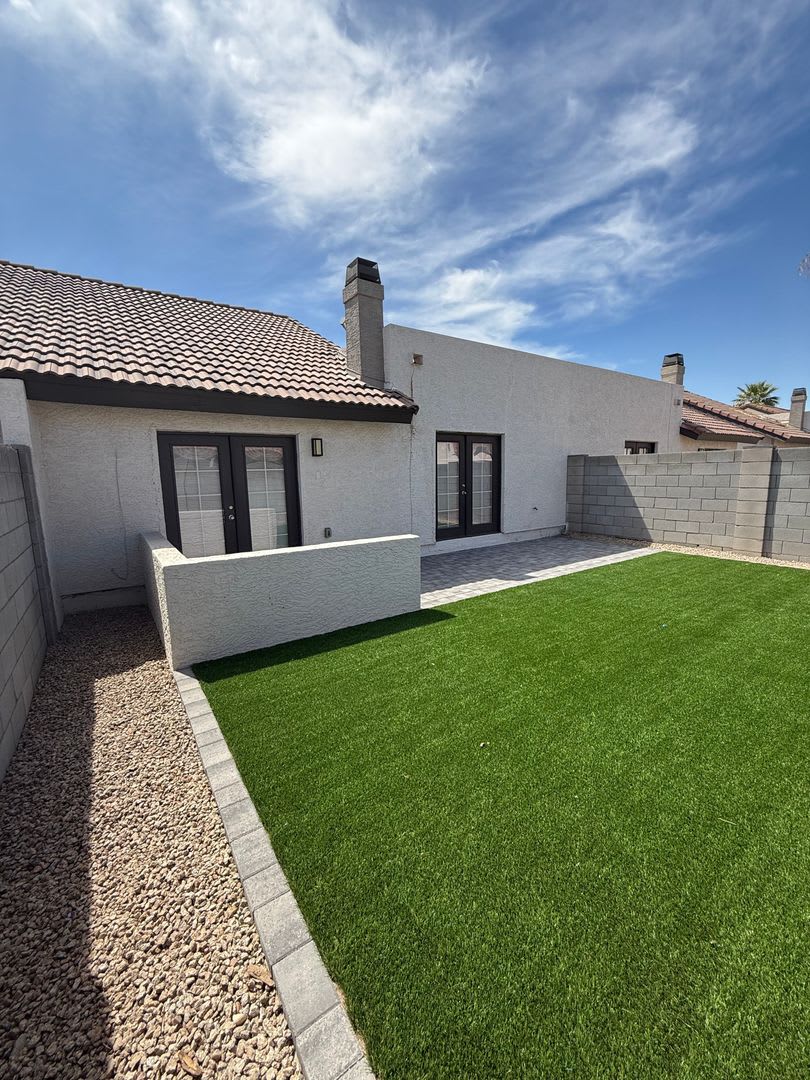 Updated Central Phoenix Townhome Oasis – 3 Bed, 2 Bath, Gated with Pool! – photo 2