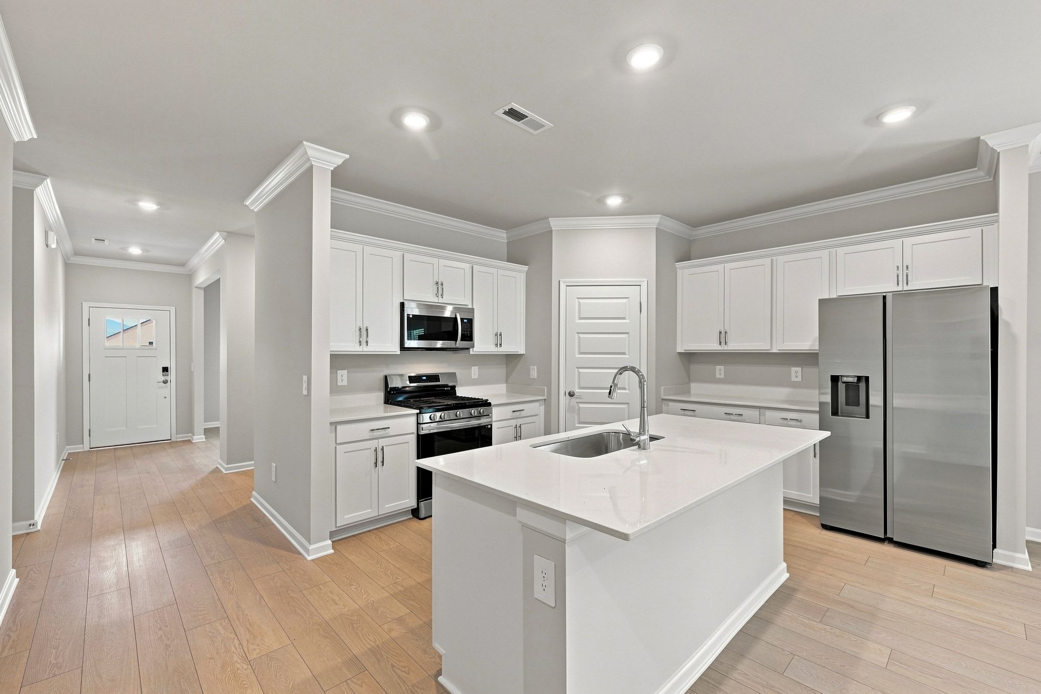 7211 Holly Creek Drive Southeast – photo 2