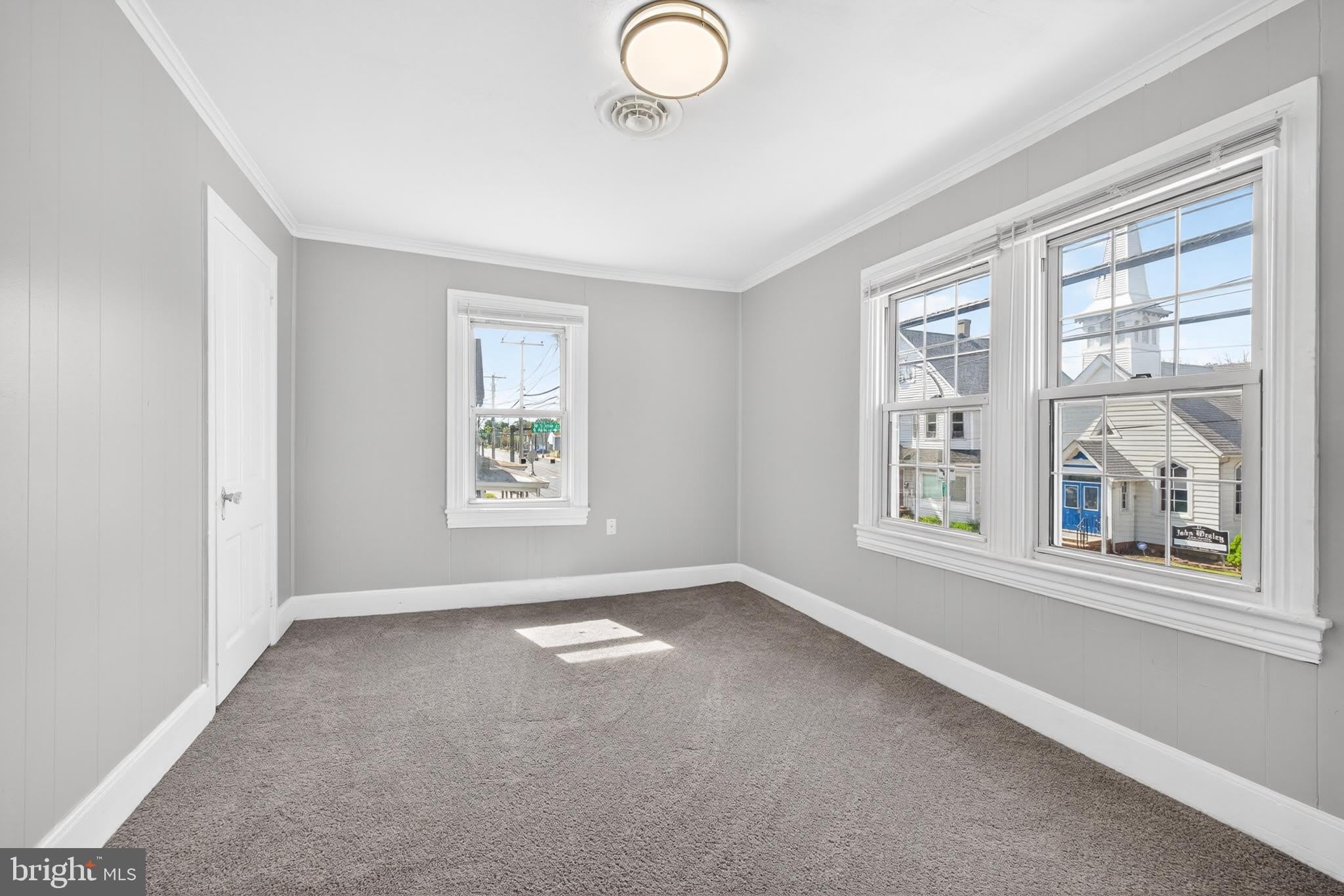 216 W DIVISION Street – photo 5