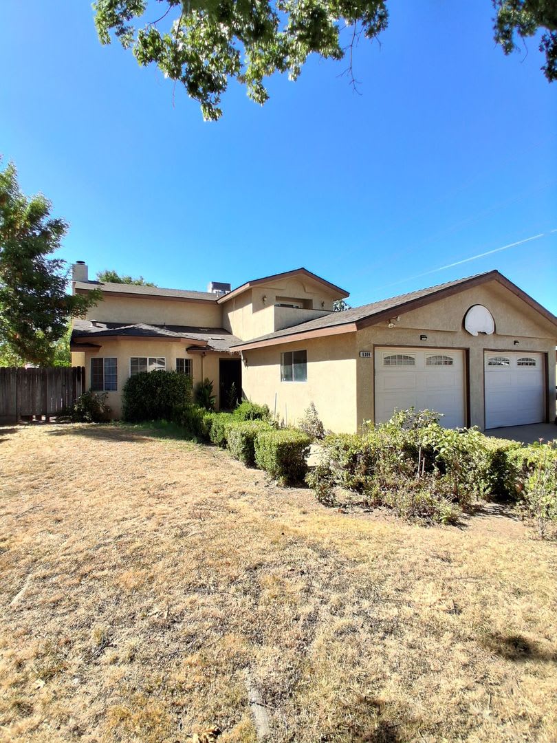 3 Bedroom 2 Bath Home Located in NW Fresno (Fig Garden Loop Area)! – photo 3