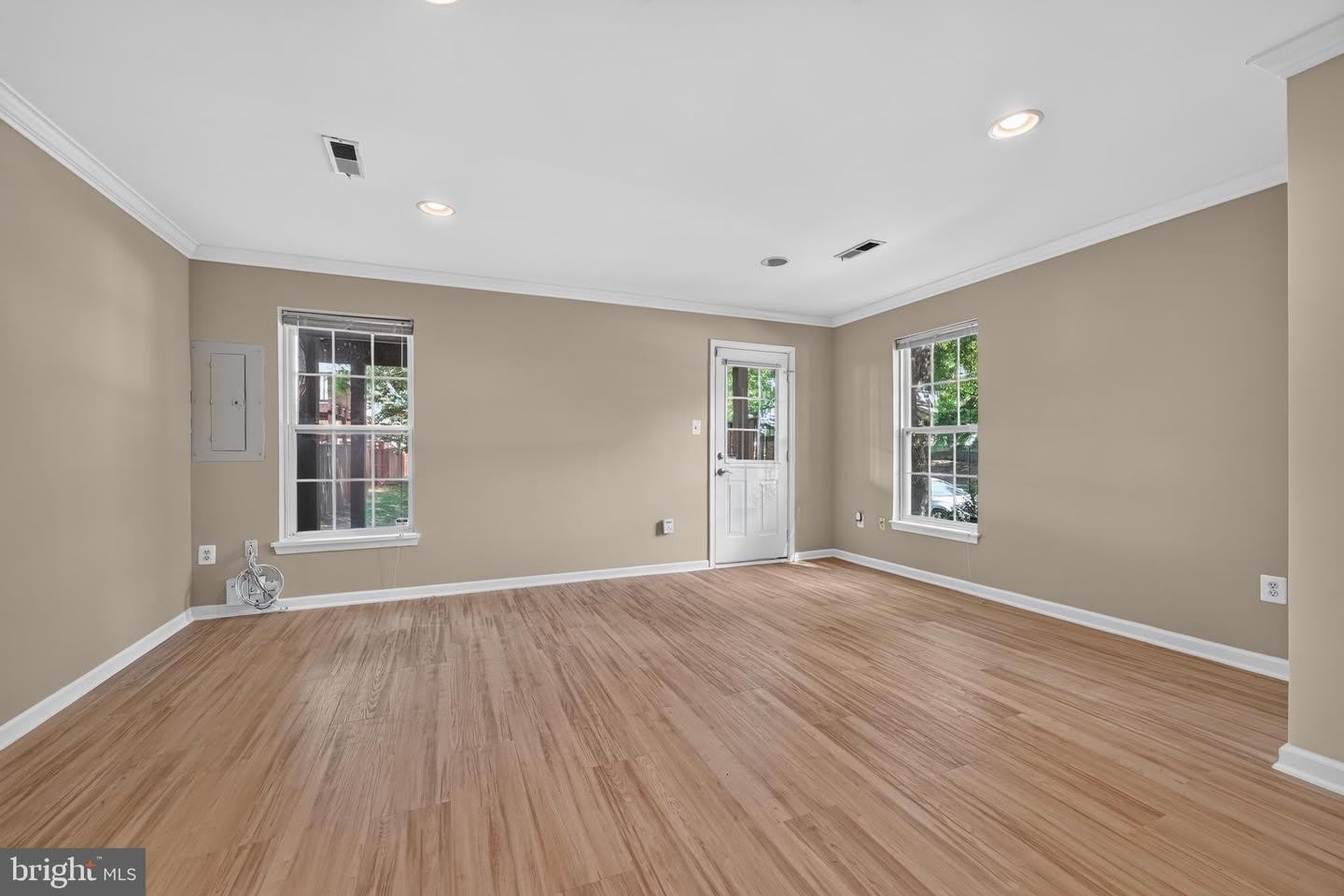 5902 IANS WAY – photo 4