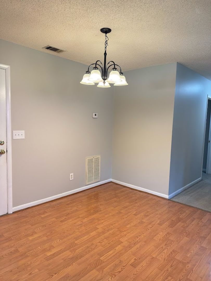 137 Royal Circle – photo 5