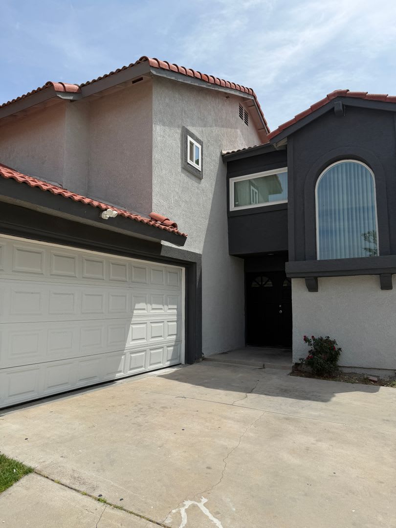 Single Family House for rent – photo 1