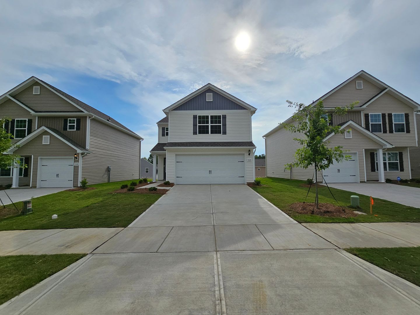 Like New 3Br Home Minutes From The Airport – photo 1