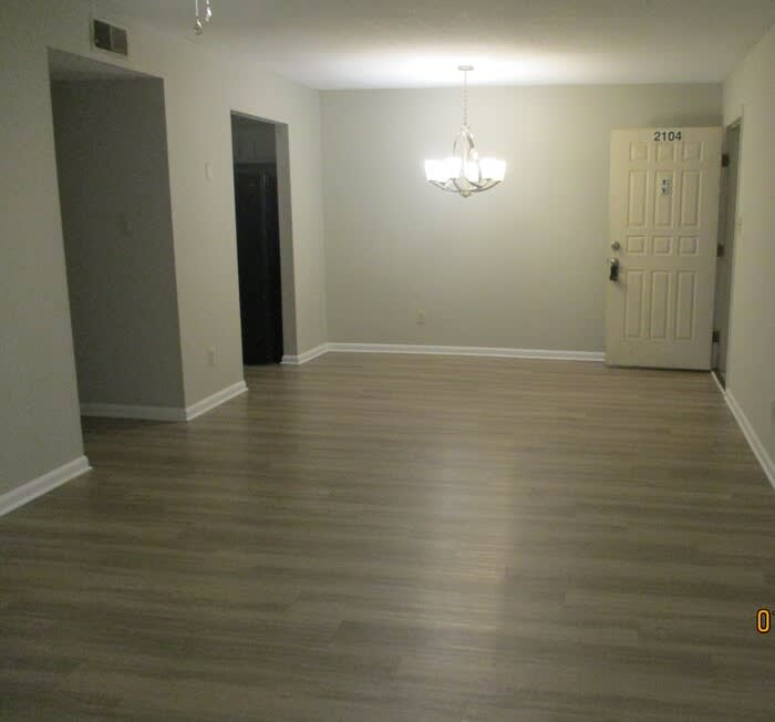 2104 South Main Street – photo 4