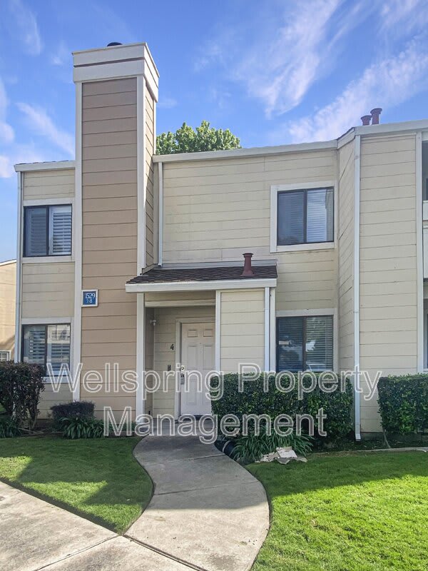 1529 Pyrenees Ave – photo 1