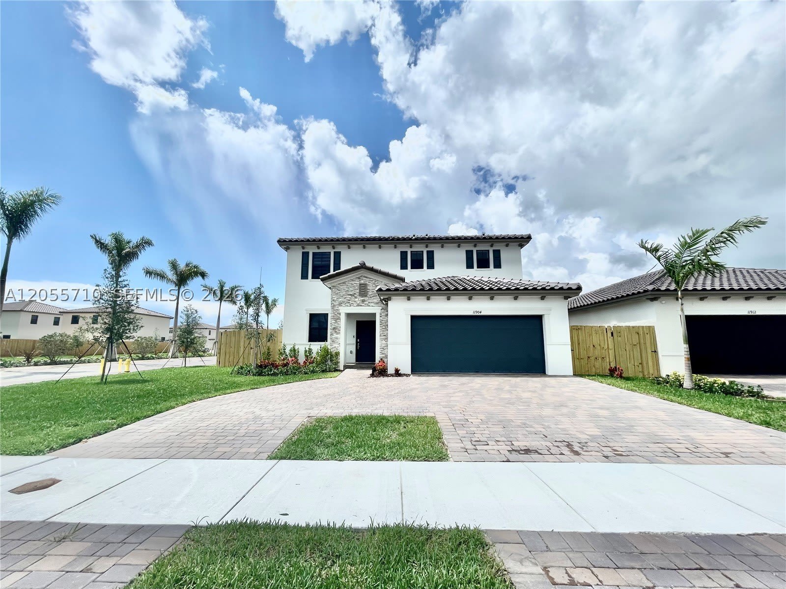 11904 SW 240th St – photo 1