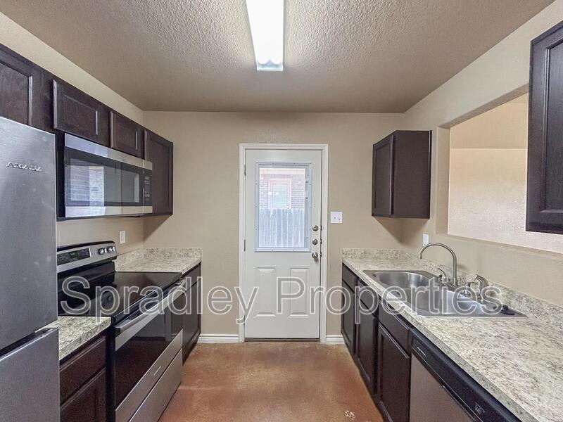 1560 Chance Ct – photo 4