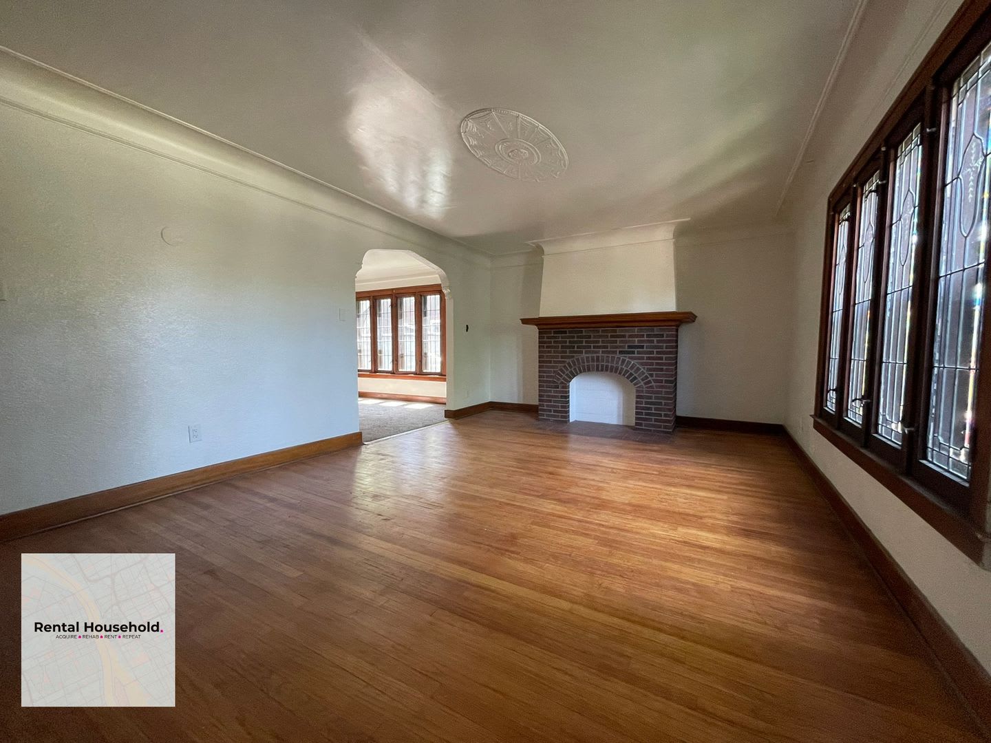 3656 Bedford St – photo 1