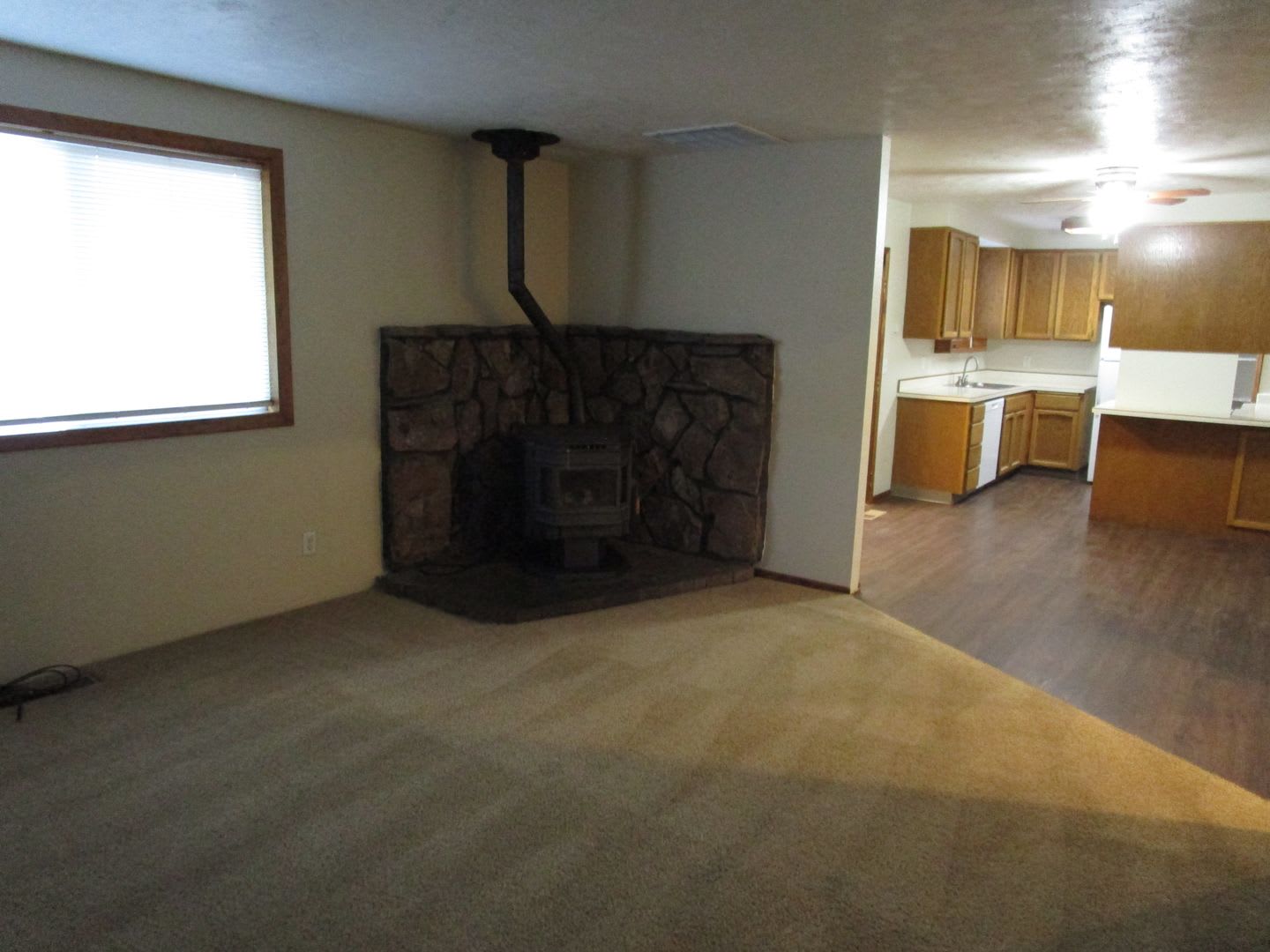 *PRICE IMPROVEMENT* House Right By Ward Rhoden Stadium – photo 3