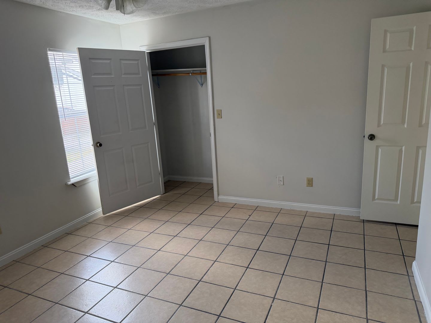 Renovated 3 Bedroom 2 Bath Home for Rent!! – photo 2