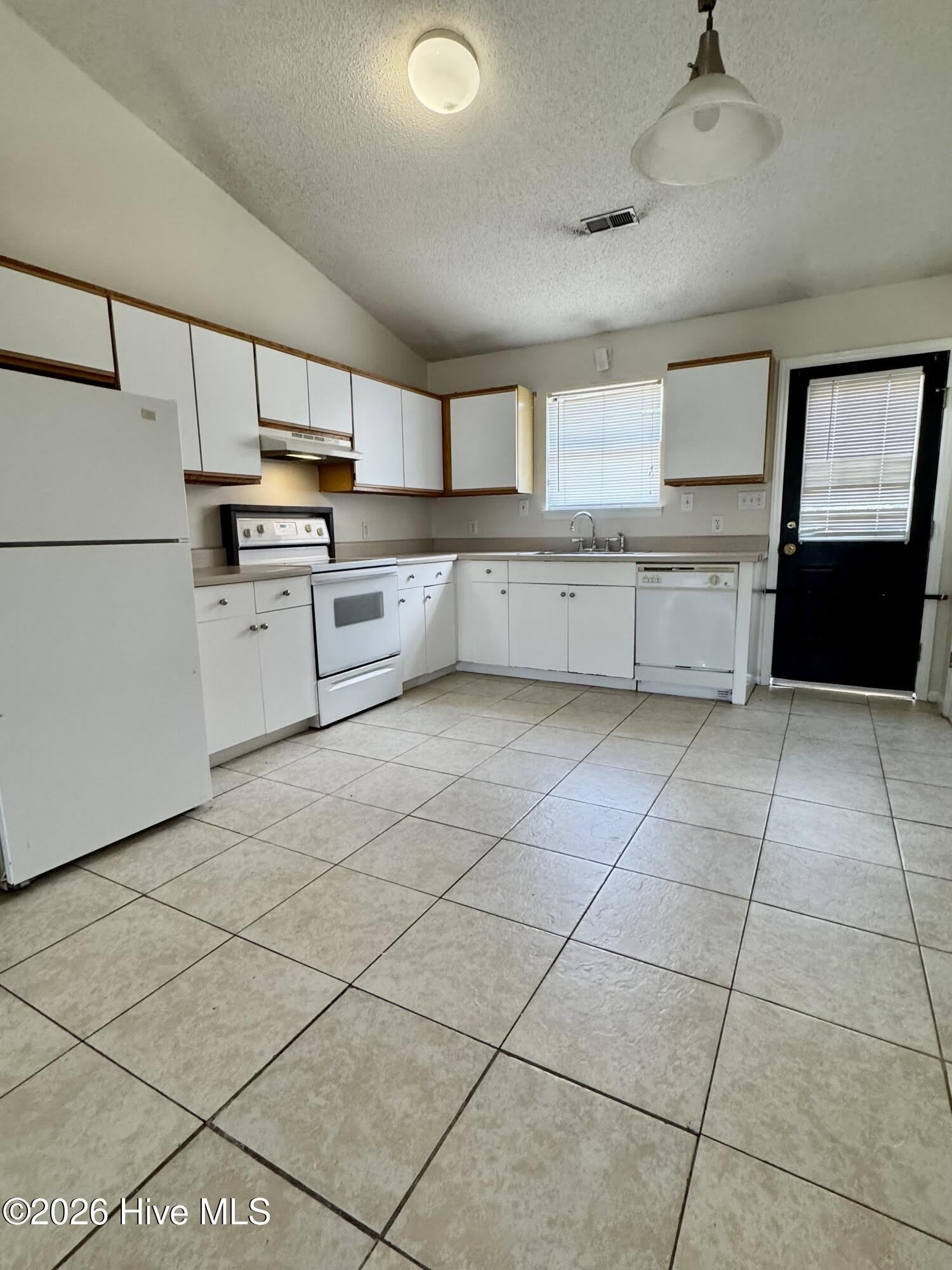 223 Wyndham Circle – photo 2