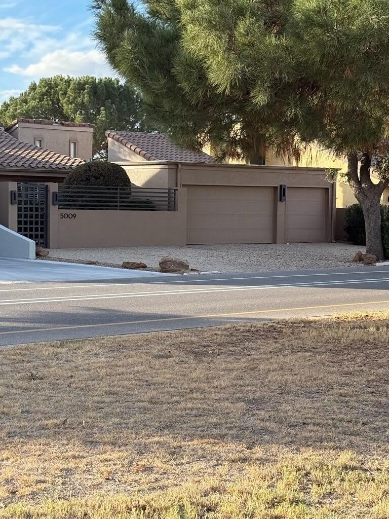 5009 Green Tree Blvd – photo 1