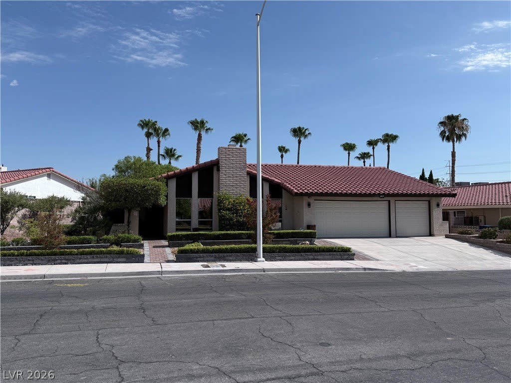 8620 Cremona Drive – photo 2