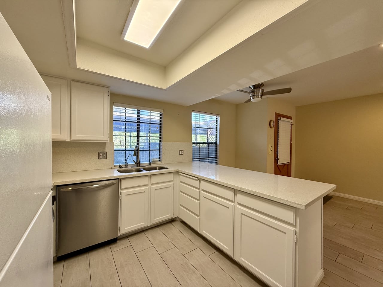 5923 Laredo Street – photo 2