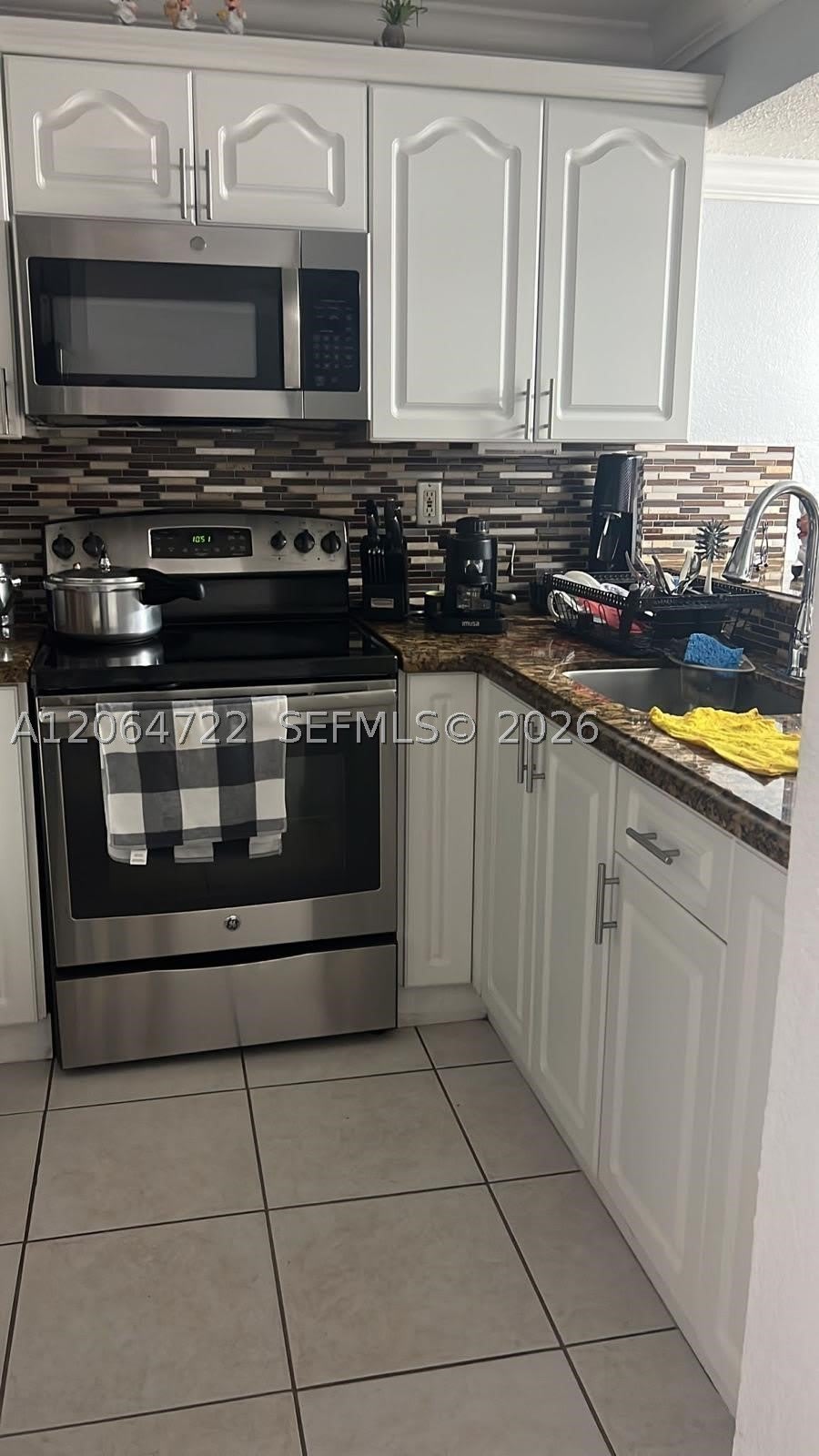 180 Royal Palm Rd – photo 3