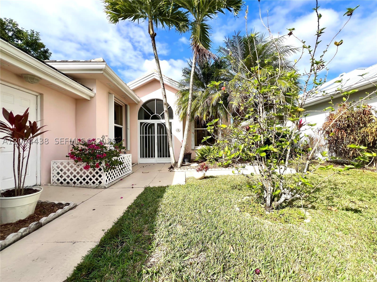 7625 SE Bay Cedar Cir – photo 2