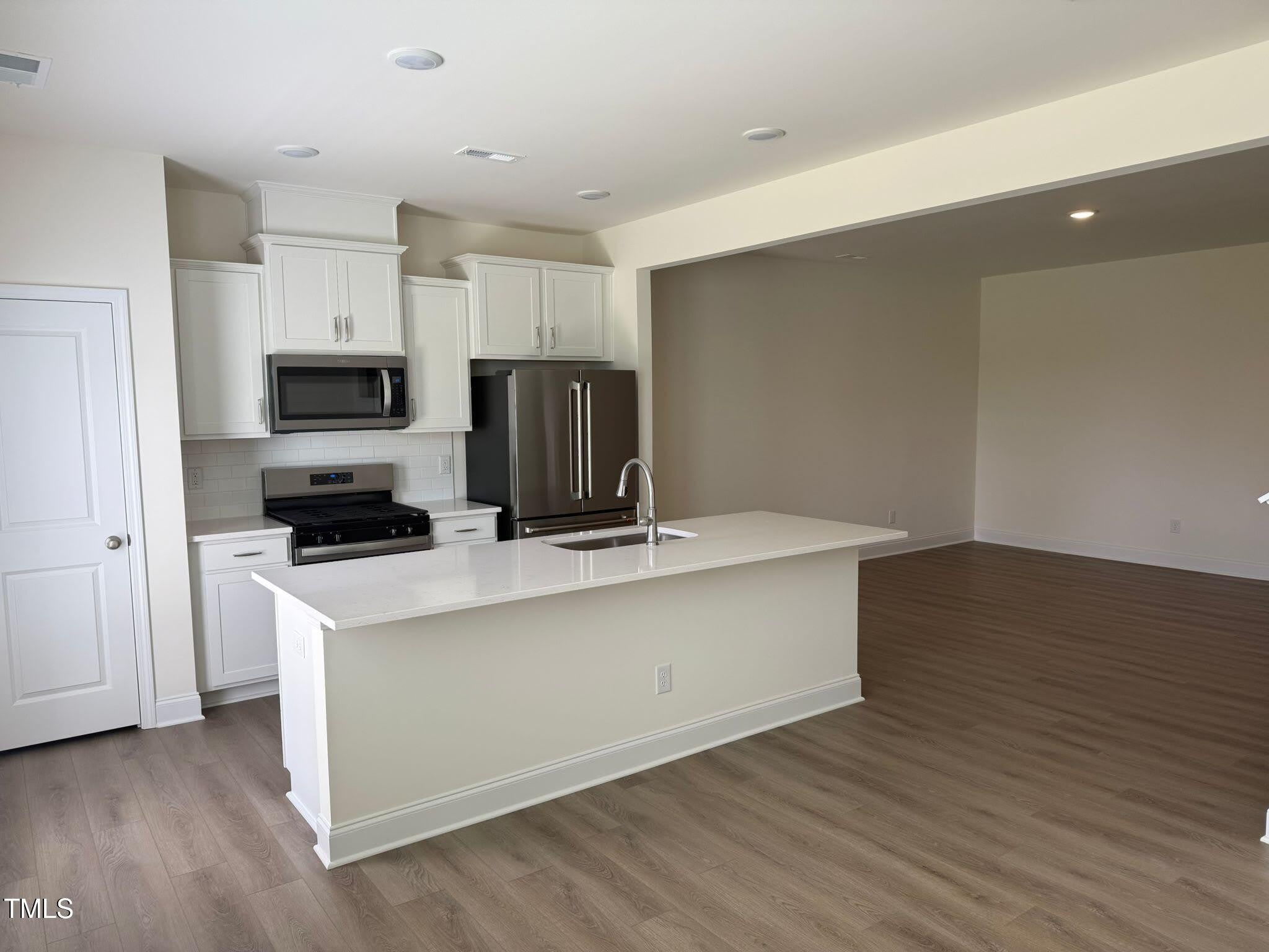 48 Hyacinth Lane – photo 5