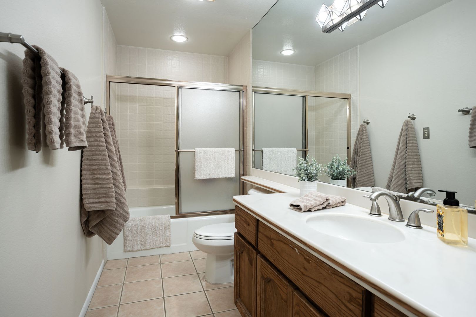 5200 South Lakeshore Drive #128 – photo 5