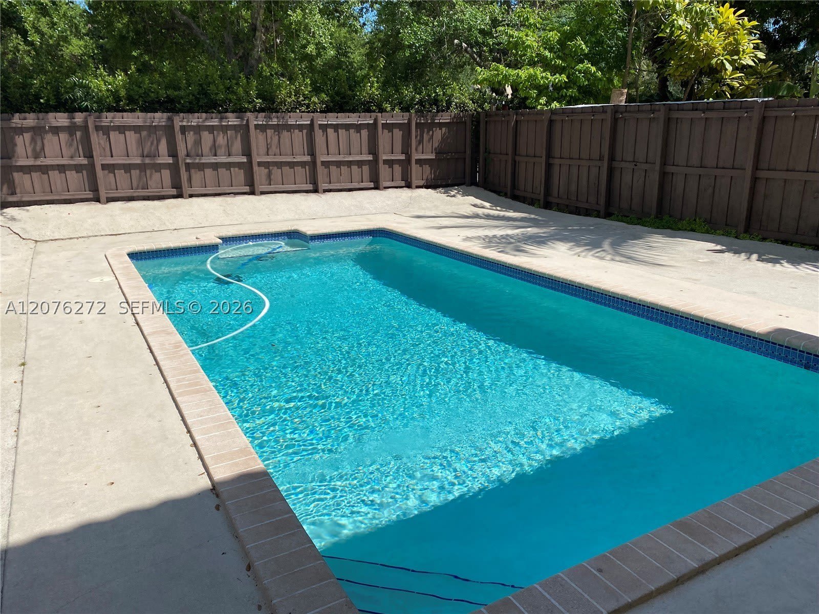 2529 NE 41st Ter – photo 3