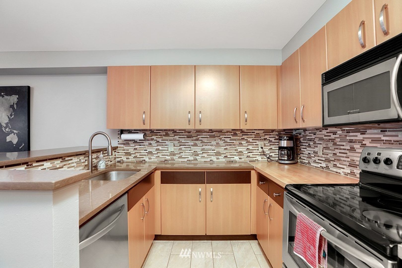 1Bd 1Ba Seattle Condo – photo 3