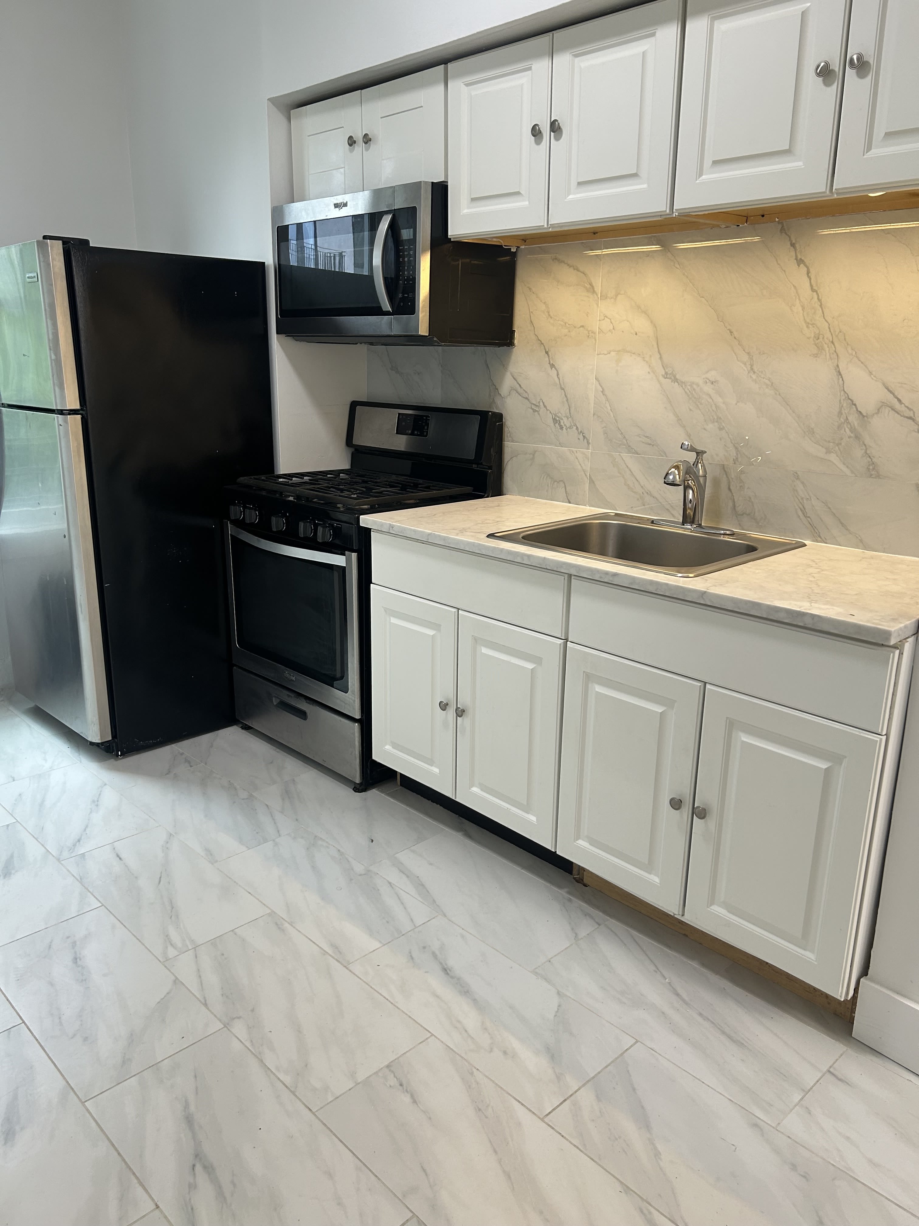 366 E 28th St – photo 4